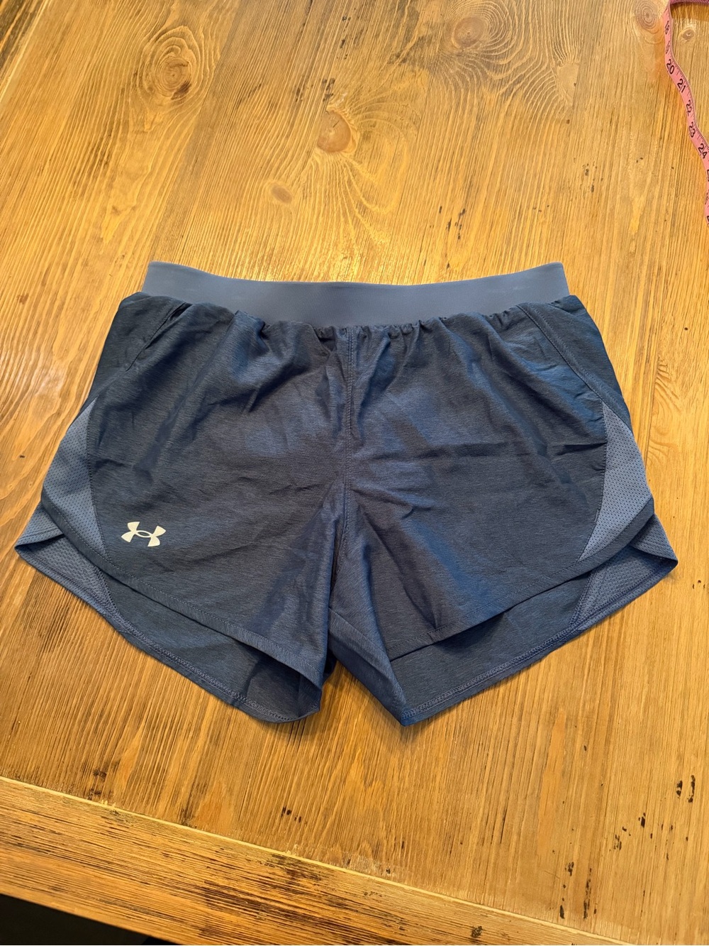 NWT Under Armor HeatGear Woman’s Running Shorts Blue Size Small